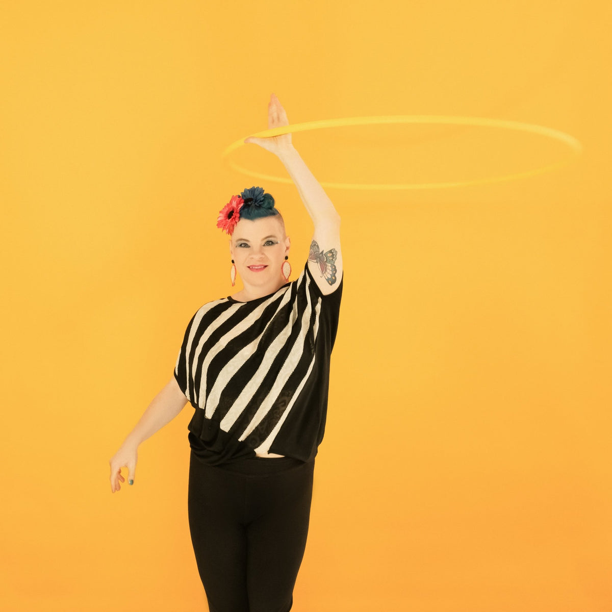 Beginner Hula Hoop Tricks - Hoop Empire