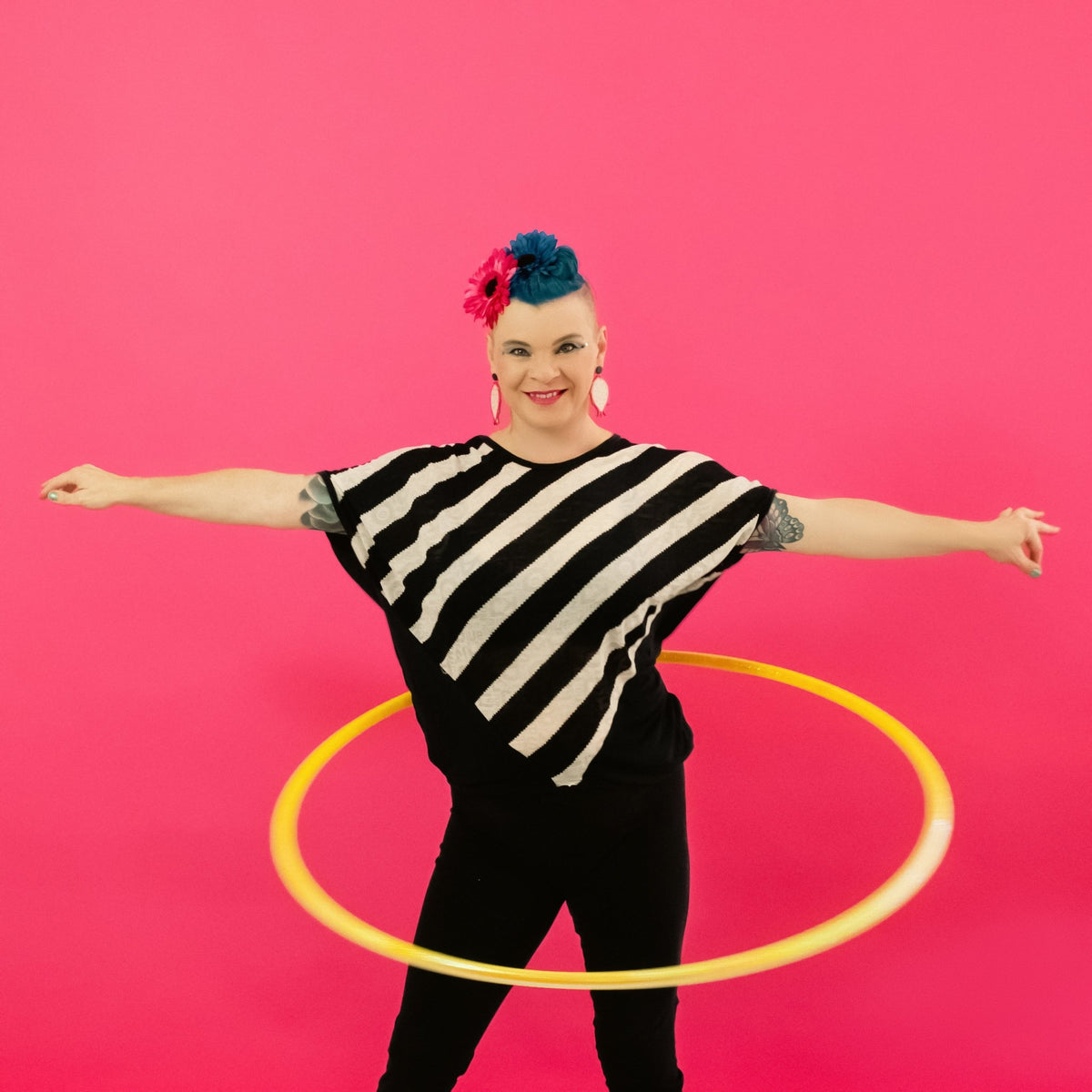 Beginner Hula Hoop Tricks - Hoop Empire