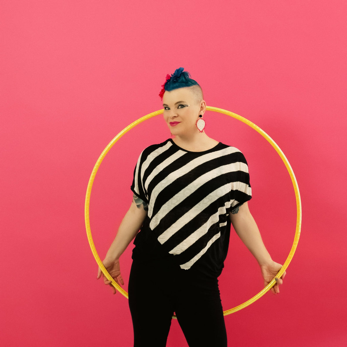 Beginner Hula Hoop Tricks - Hoop Empire